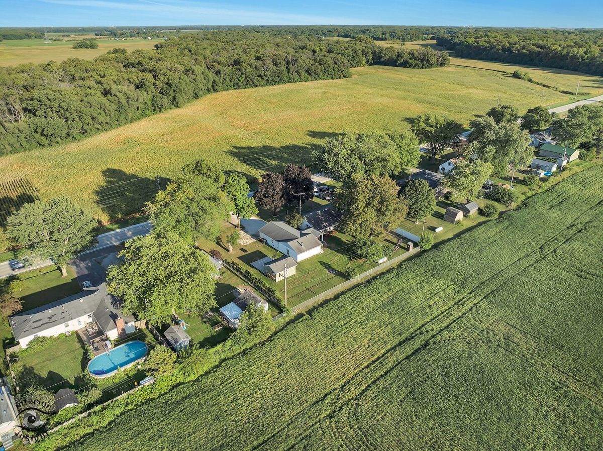 2434 7000W Road, Bonfield, IL 60913