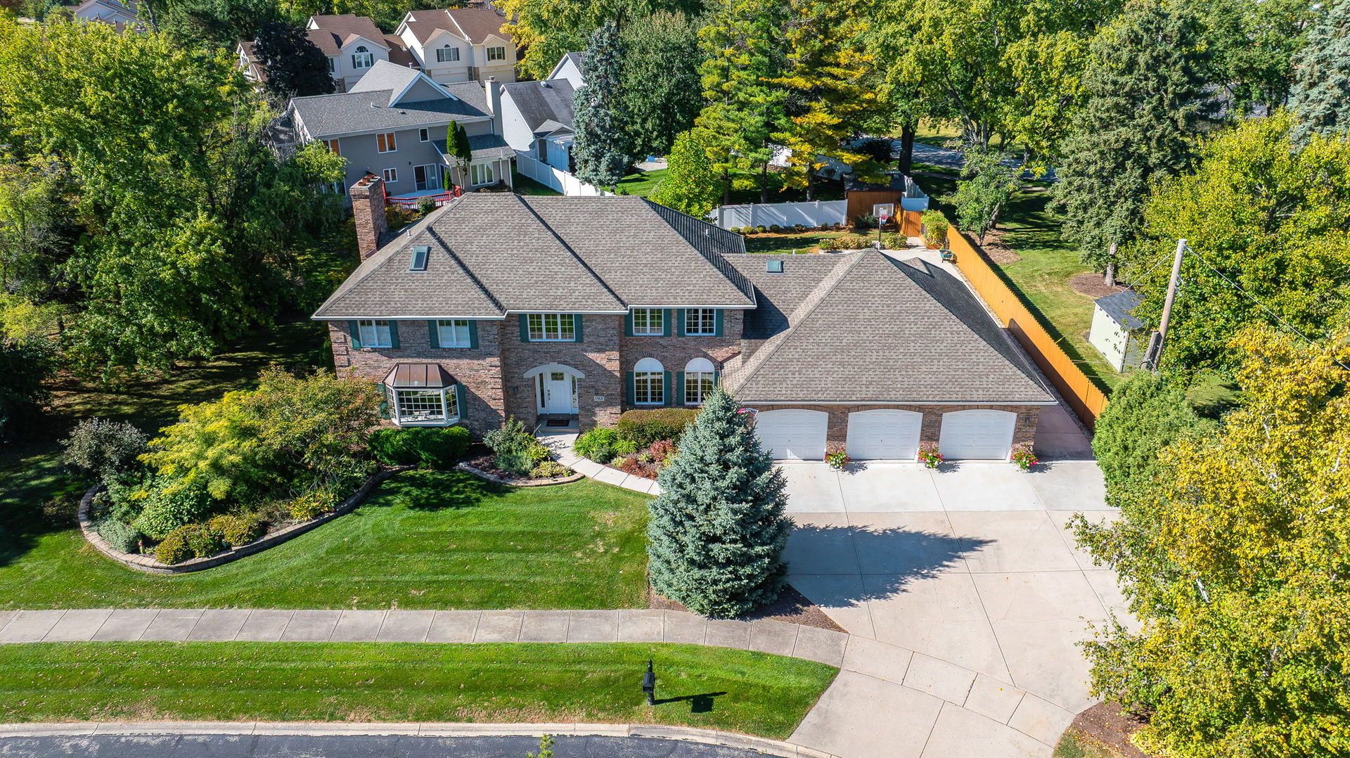 1165 Dickens Avenue — Naperville, IL 60563