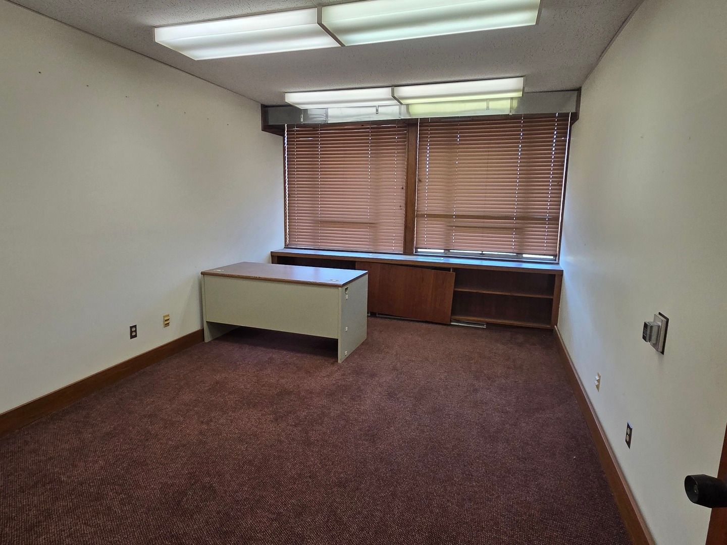 1400 W Anthony Drive #108 — Champaign, IL 61821