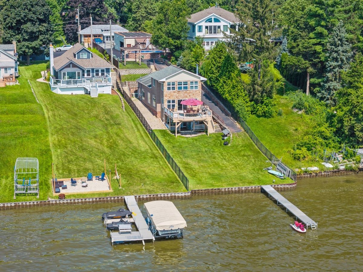 38635 Drexel Boulevard, Antioch, IL 60002