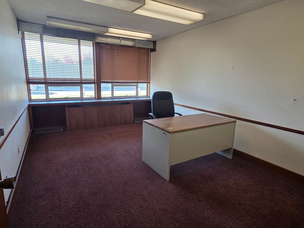 1400 Anthony Drive, Champaign, IL 61821