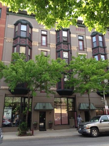 1008 N Clark Street #COM — Chicago, IL 60610