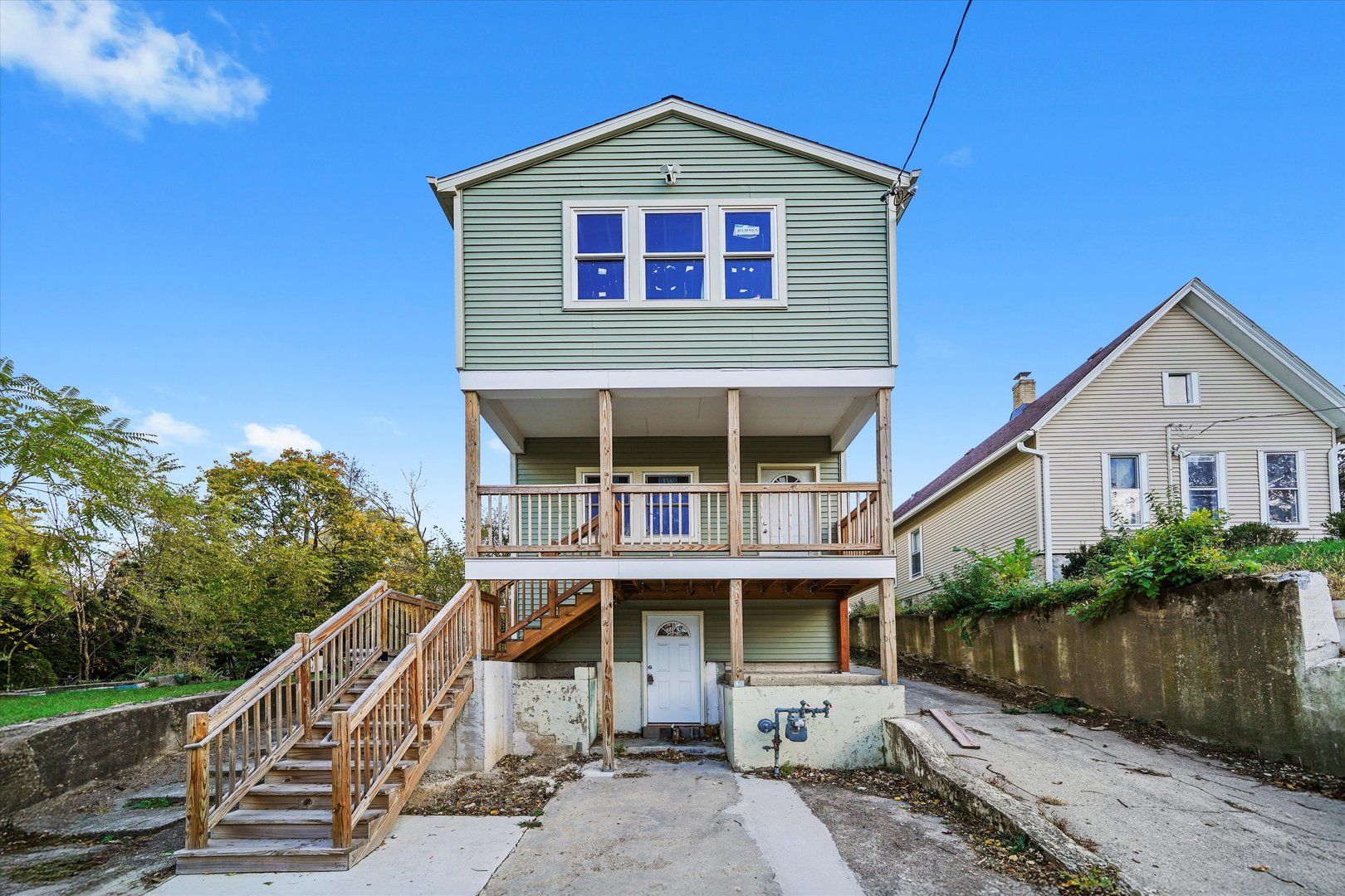 677 Wellington Avenue — Elgin, IL 60120