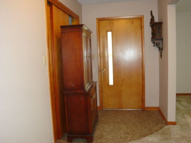 522 N Third Street, Cissna Park, IL 60924