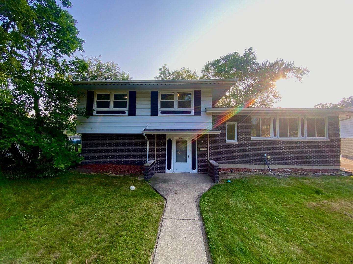18964 WILDWOOD Avenue — Lansing, IL 60438