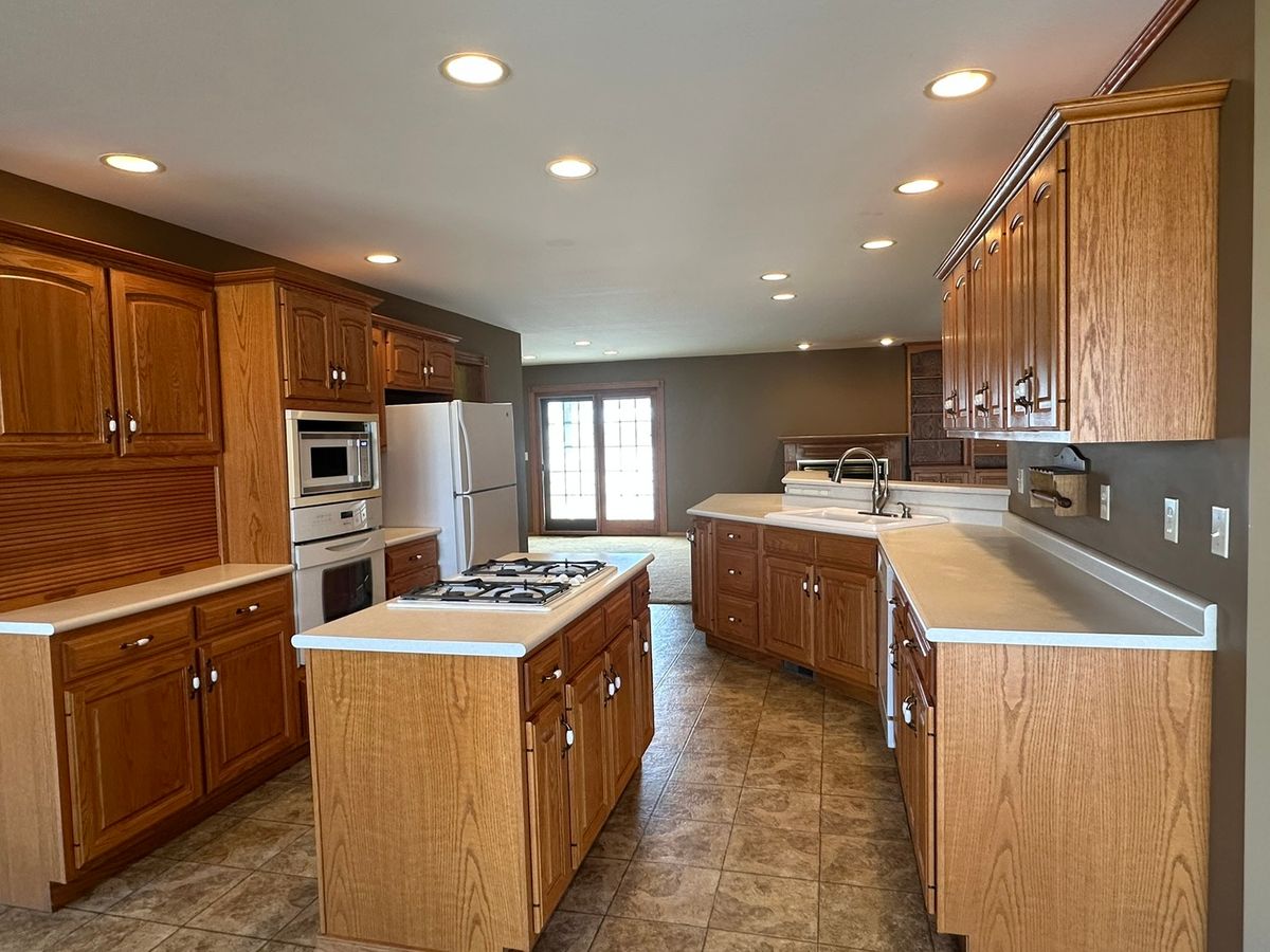 1005 Fox Run, Villa Grove, IL 61956