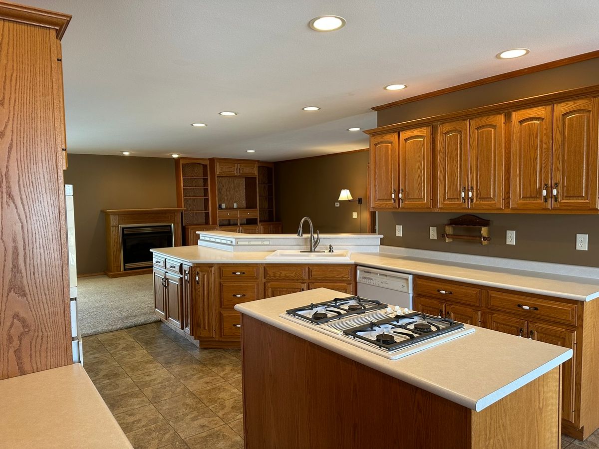 1005 Fox Run, Villa Grove, IL 61956