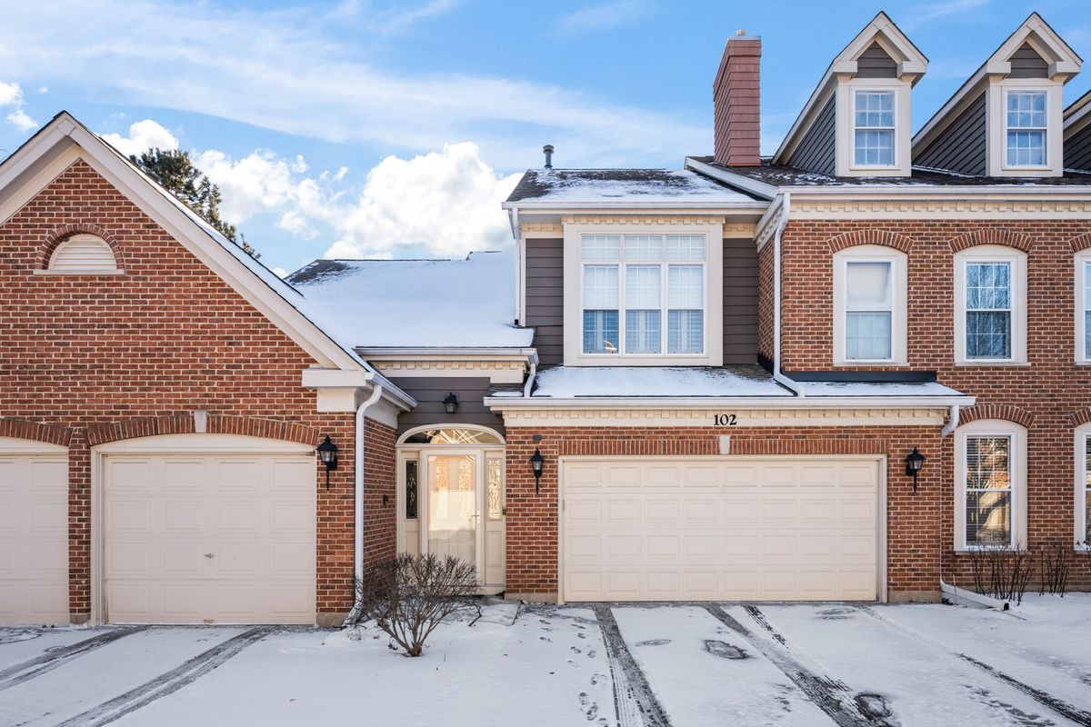 102 Yale Court, Glenview, IL 60026