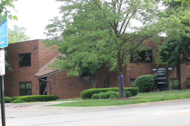 305 W Briarcliff Road — Bolingbrook, IL 60440