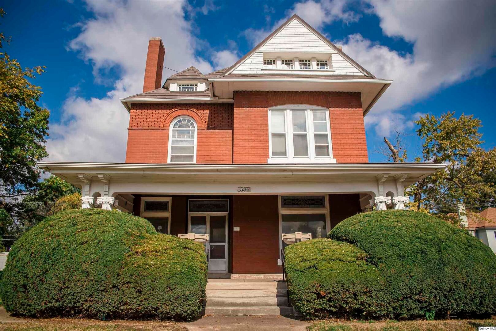 1535 Broadway — Quincy, IL 62301