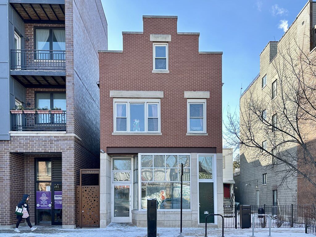 3422 N LINCOLN Avenue #STORE — Chicago, IL 60657