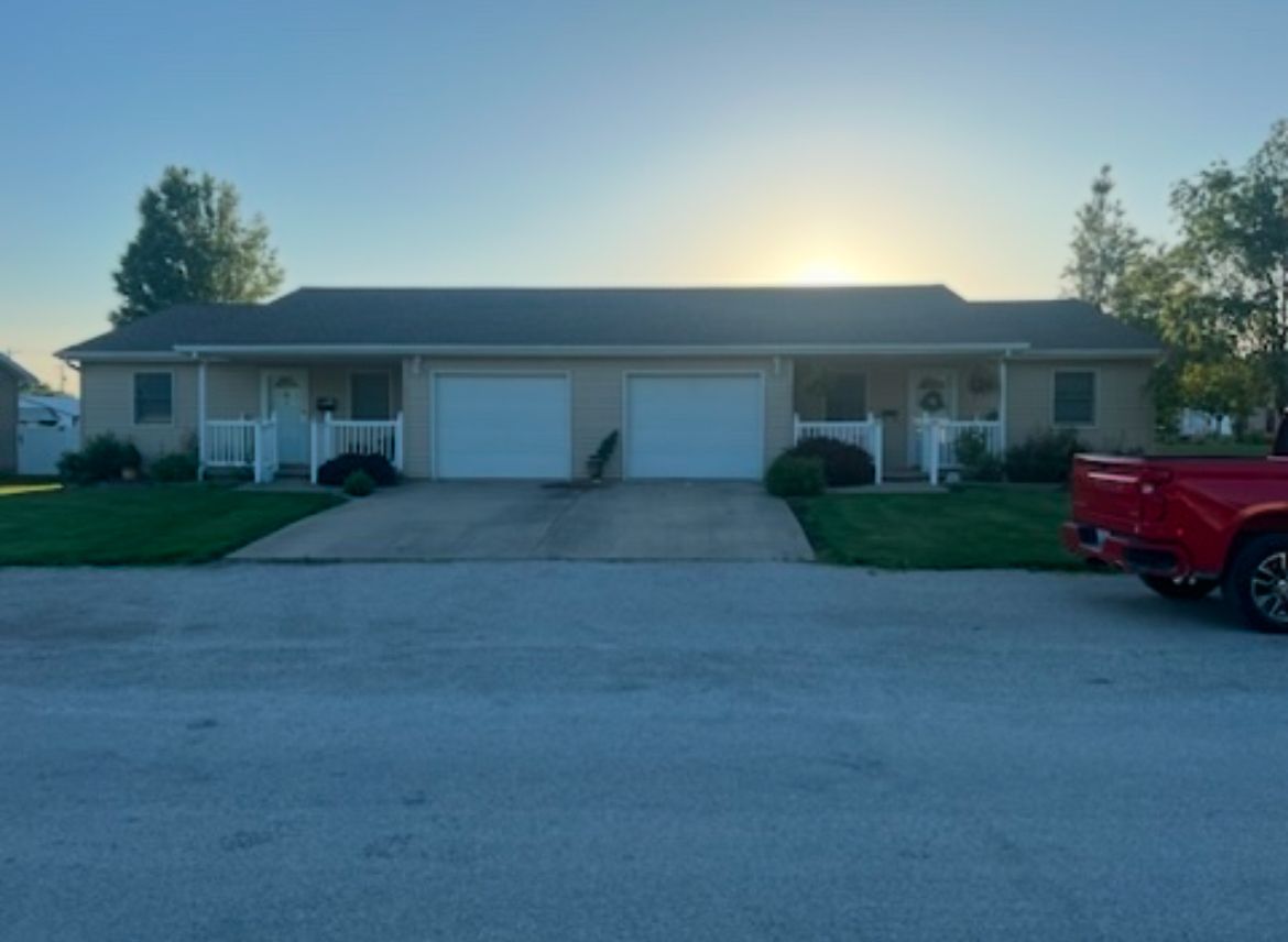 107 Oak Street, Assumption, IL 62510