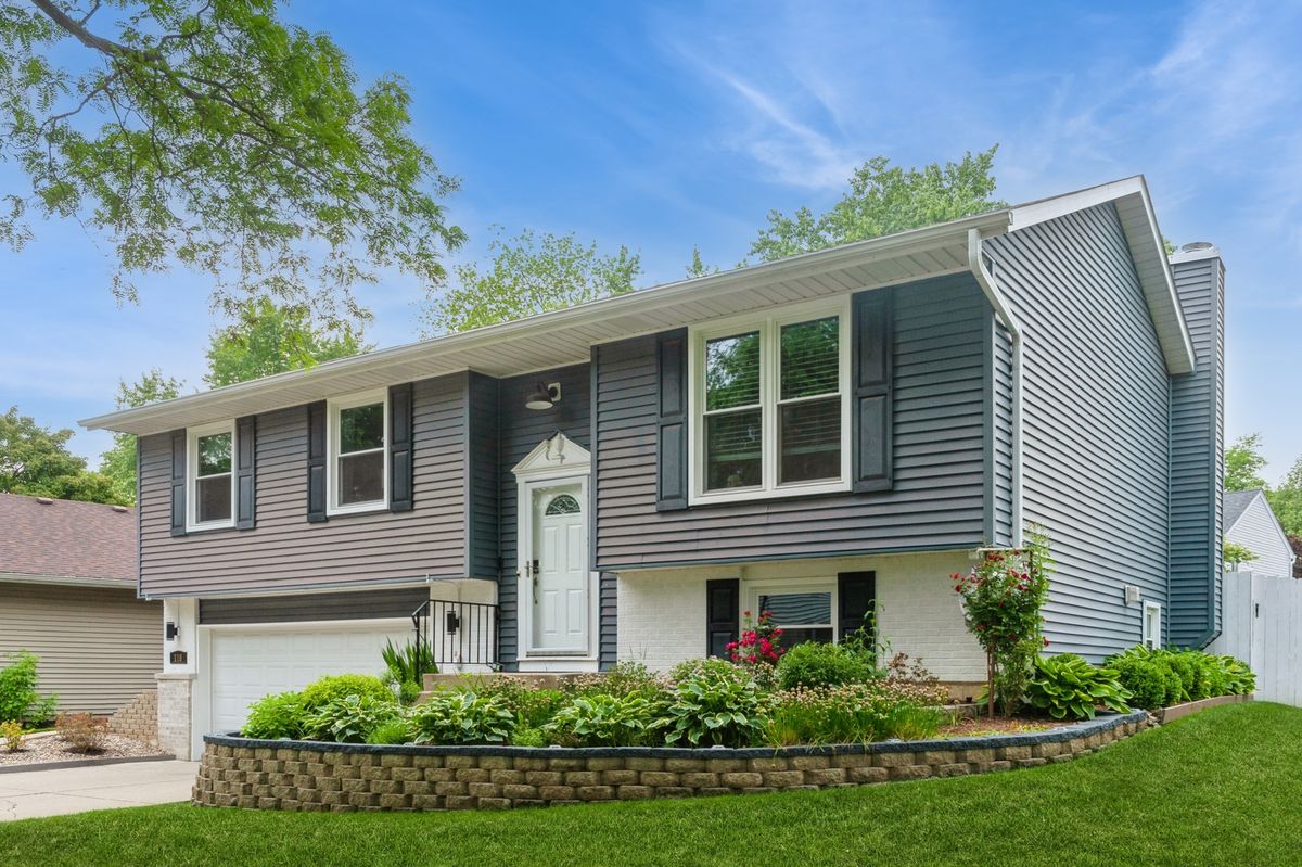 116 Deerpath Drive, Vernon Hills, IL 60061