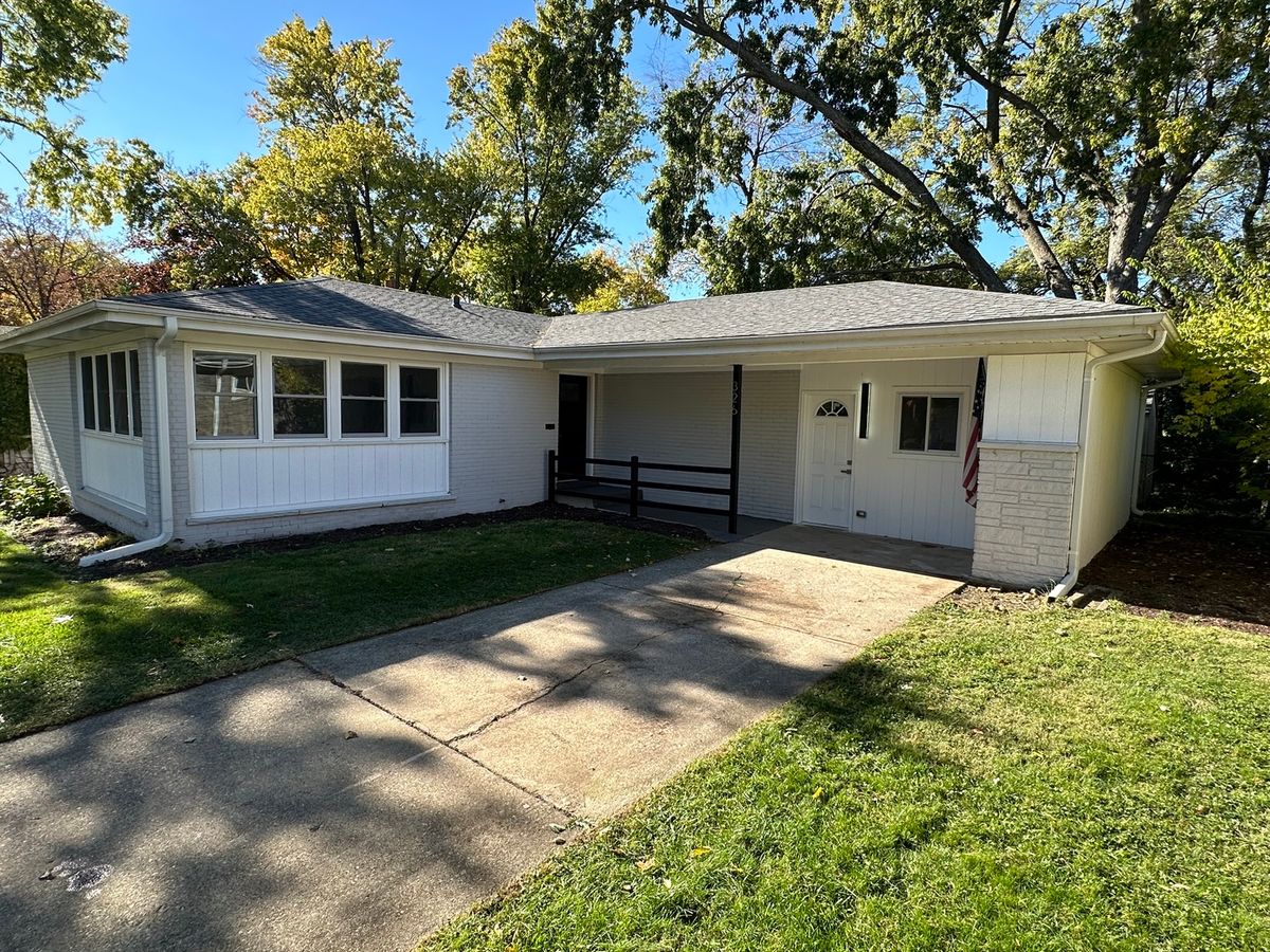 326 Indian Drive, Glen Ellyn, IL 60137