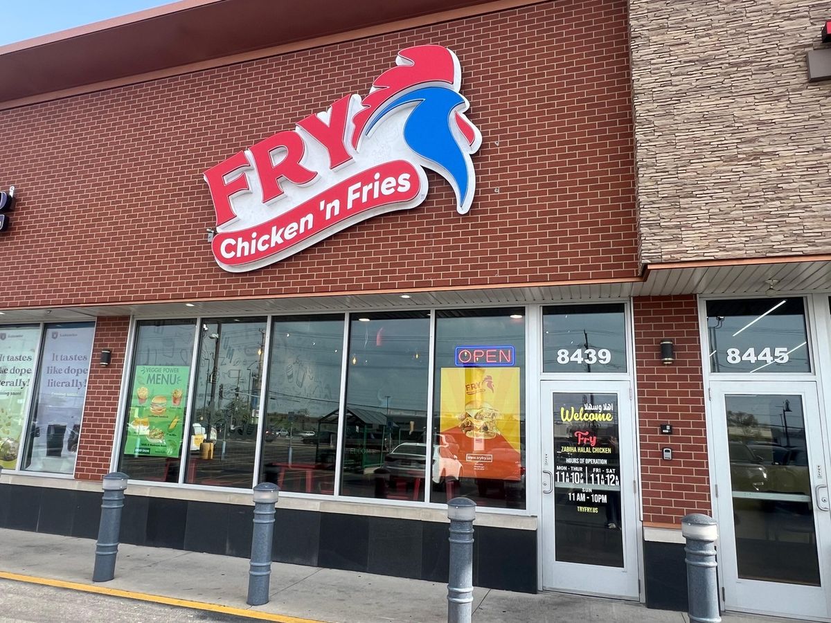 8439 Golf Road, Niles, IL 60714