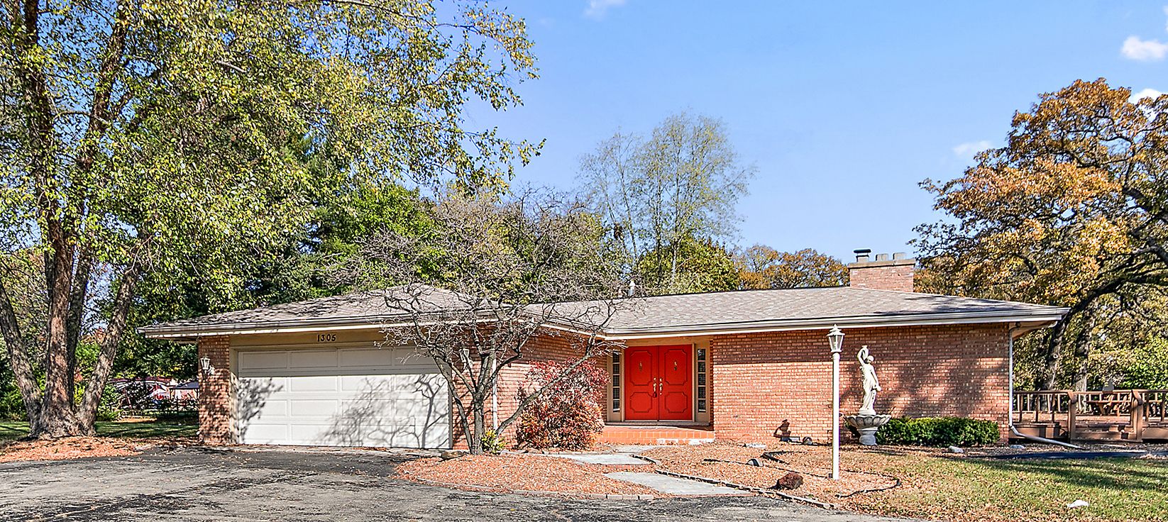 1305 OAKTREE Lane — Kankakee, IL 60901
