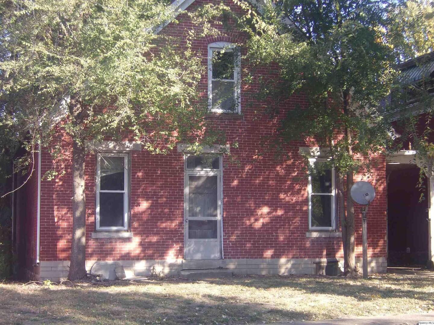 925 Jefferson St — Quincy, IL 62301