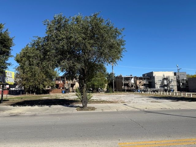 2904 W Madison Street — Chicago, IL 60612