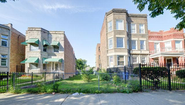 4244 Washington Boulevard, Chicago, IL 60624