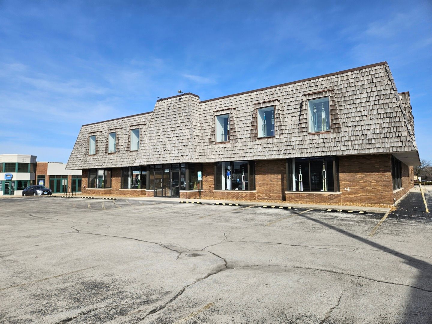 14355 S La Grange Road — Orland Park, IL 60462