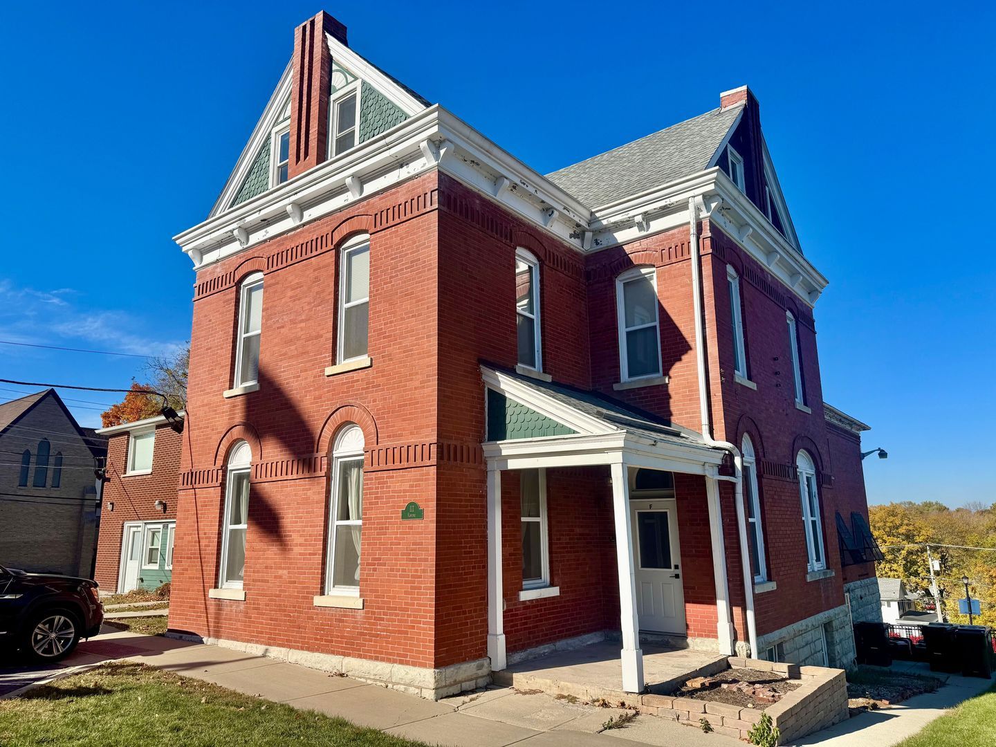 111 W Madison Street #F — Yorkville, IL 60560