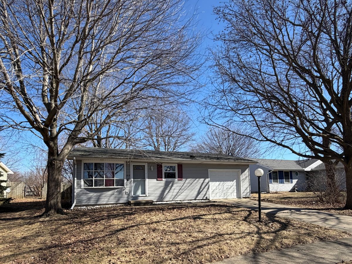 614 Creve Coeur Drive, Champaign, IL 61822
