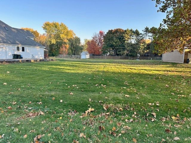 876 HOLIDAY Drive — Lake Holiday, IL 60548