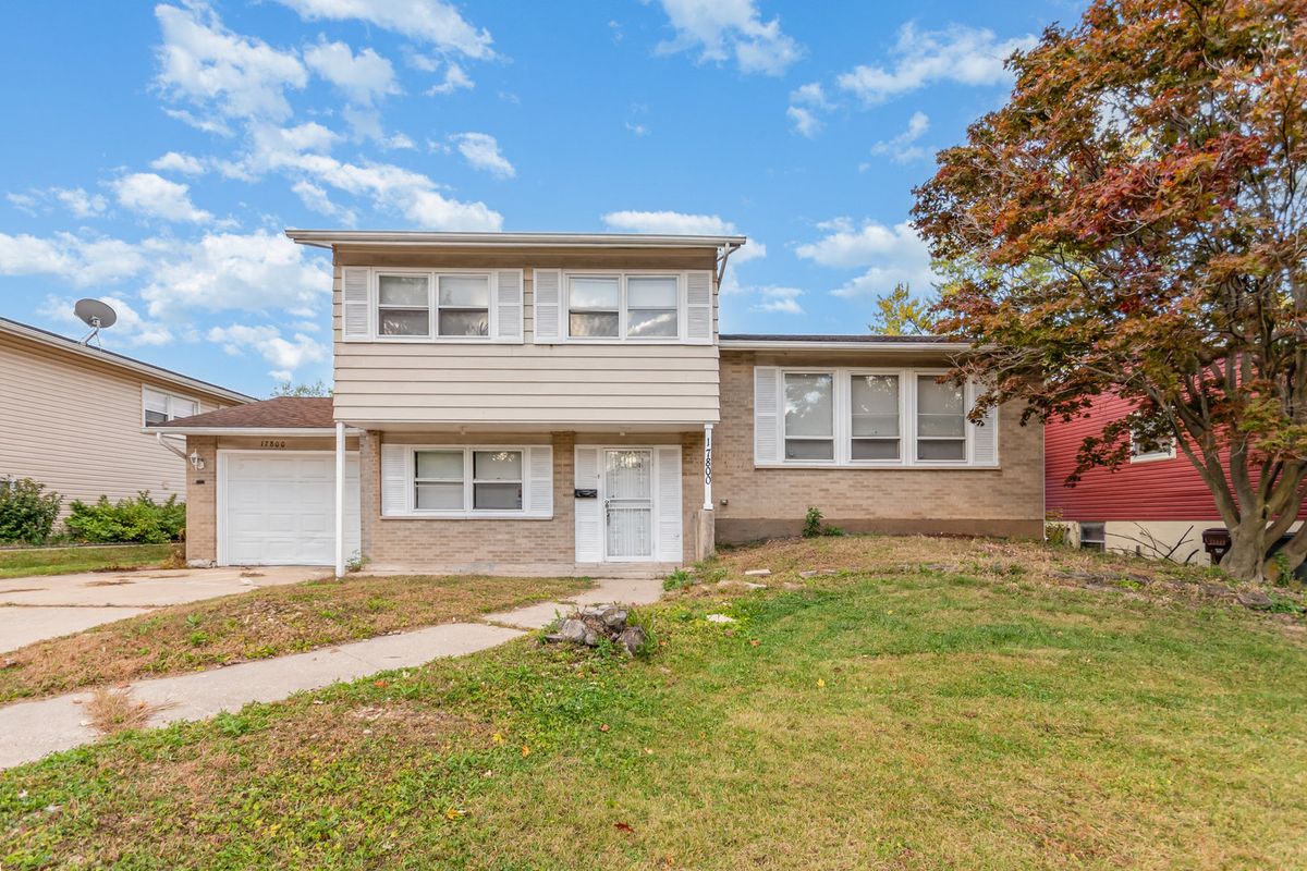 17800 Dogwood Lane, Hazel Crest, IL 60429
