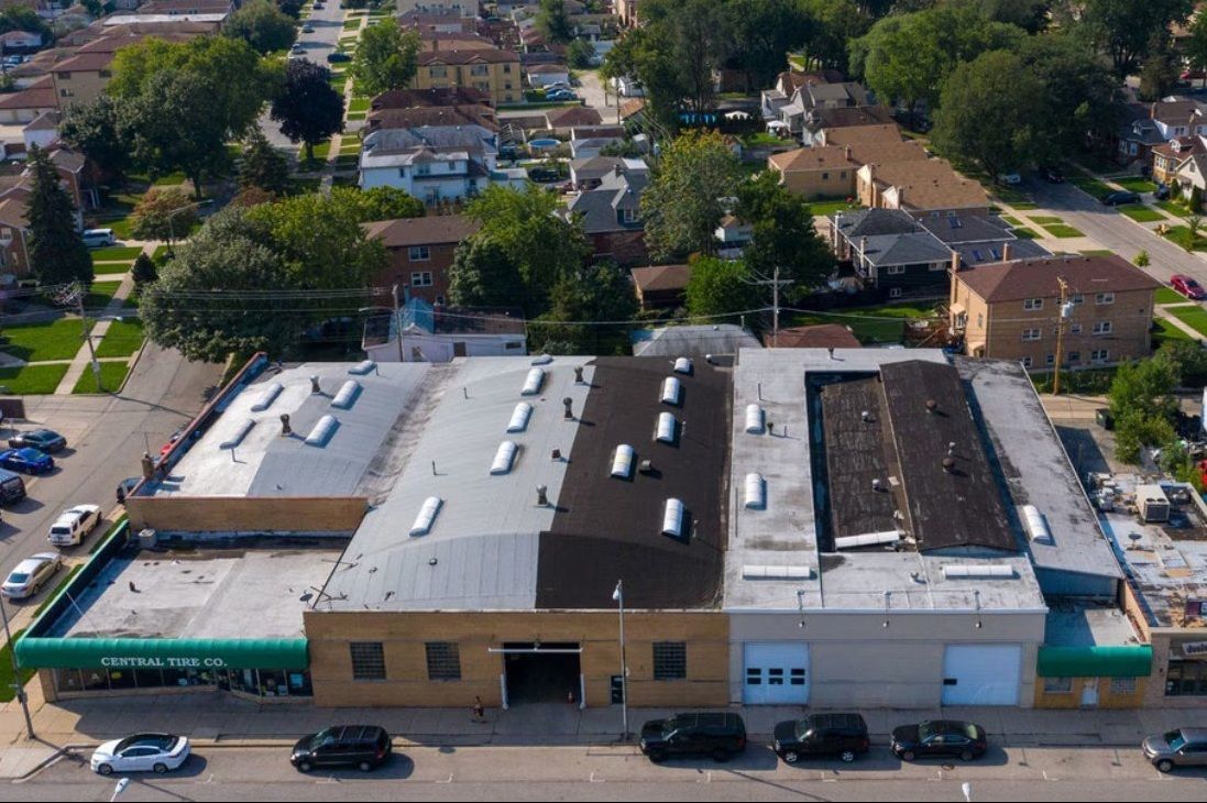 7829 W Grand Avenue — Elmwood Park, IL 60707