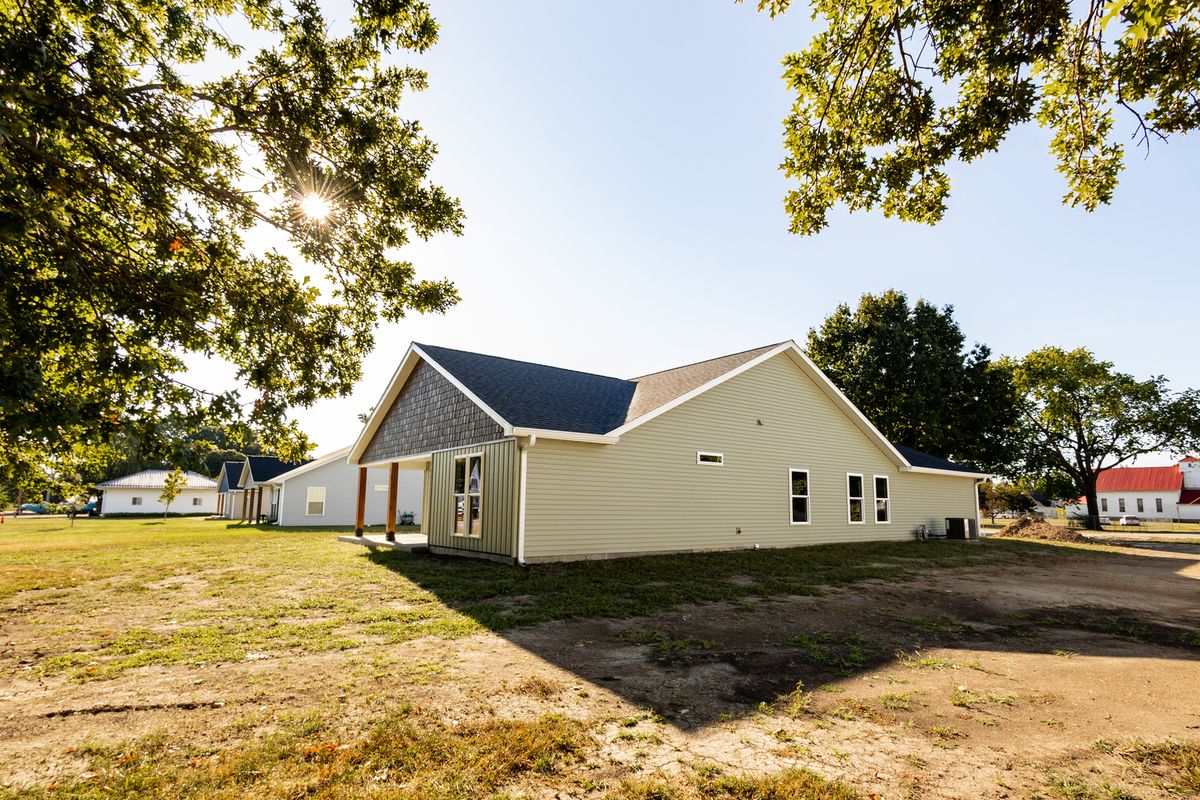 104 E North 2nd Street, Findlay, IL 62534