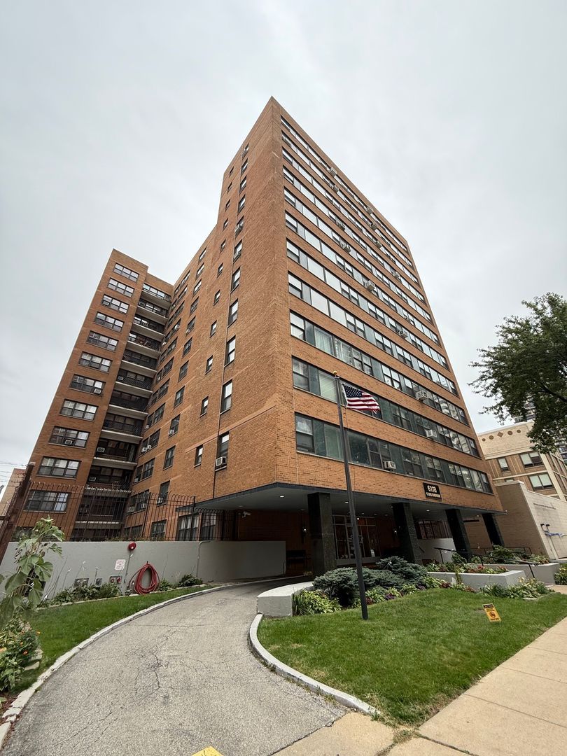 6118 N SHERIDAN Road #1006 — Chicago, IL 60660