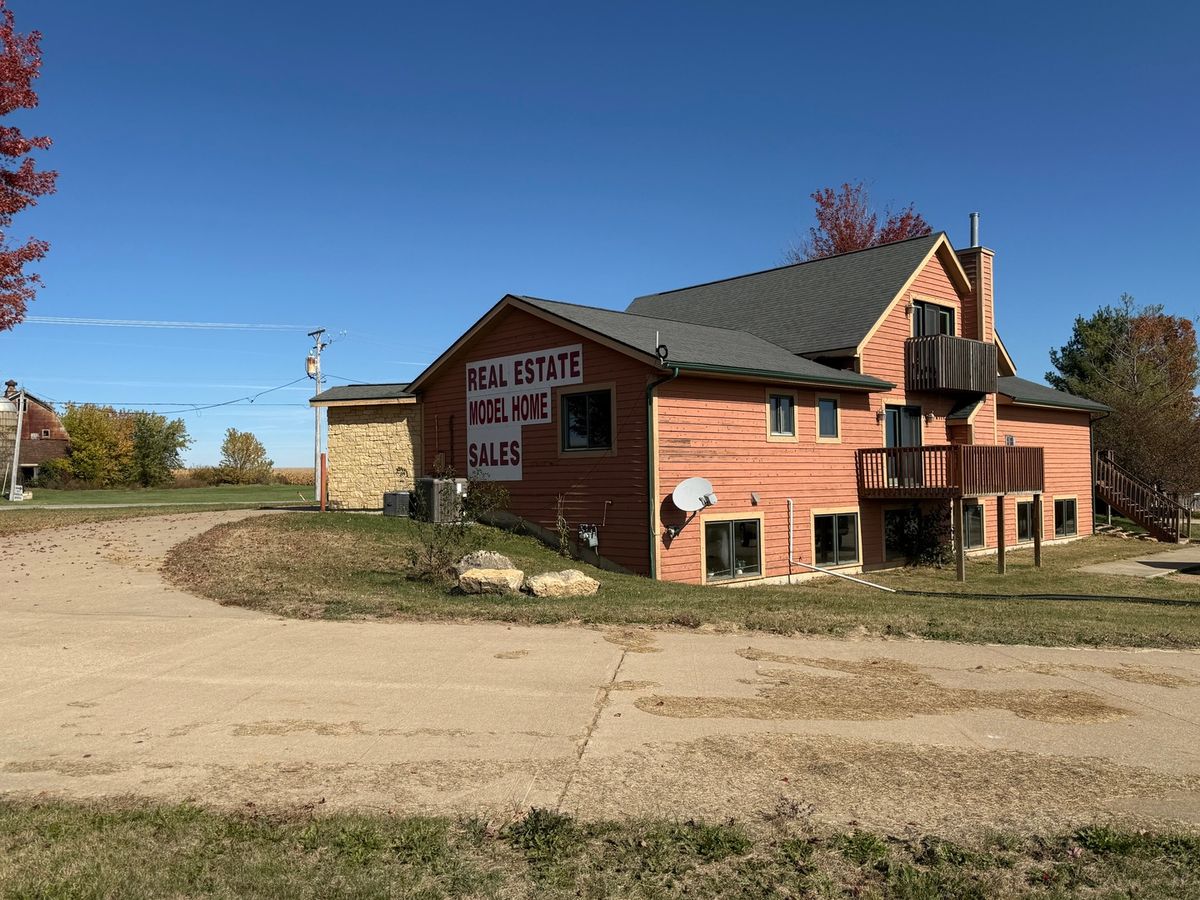 11379 US 20 Highway E, Stockton, IL 61085