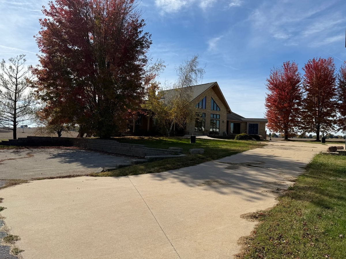 11379 US 20 Highway E, Stockton, IL 61085