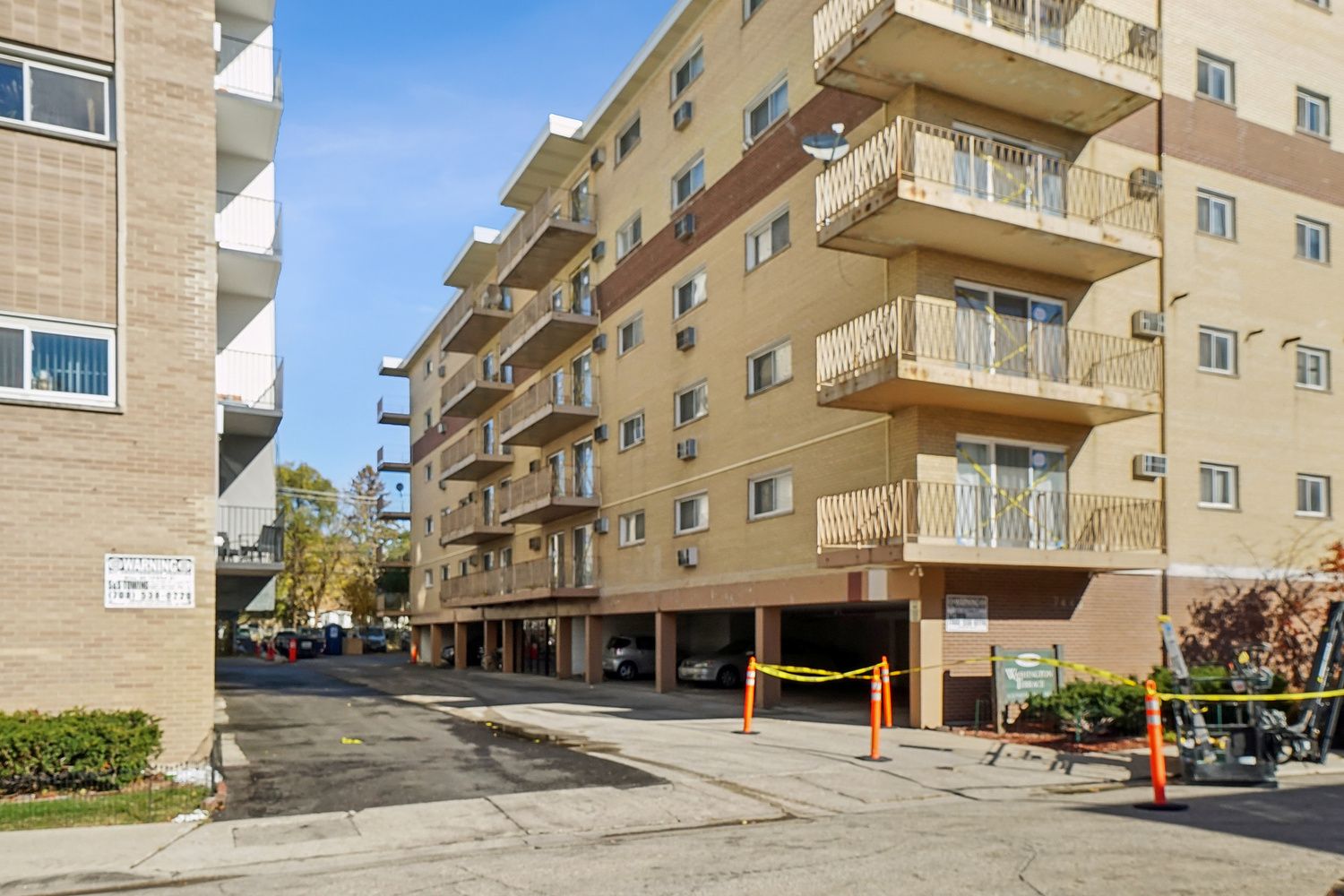 7443 Washington Street #307 — Forest Park, IL 60130