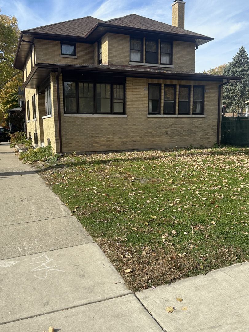 700 Monroe Avenue — River Forest, IL 60305