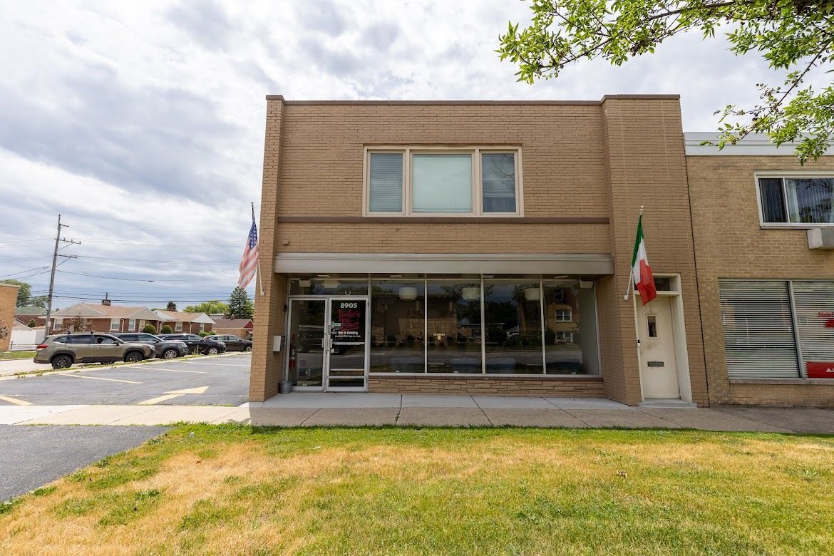 8905 W Cermak Road — North Riverside, IL 60546