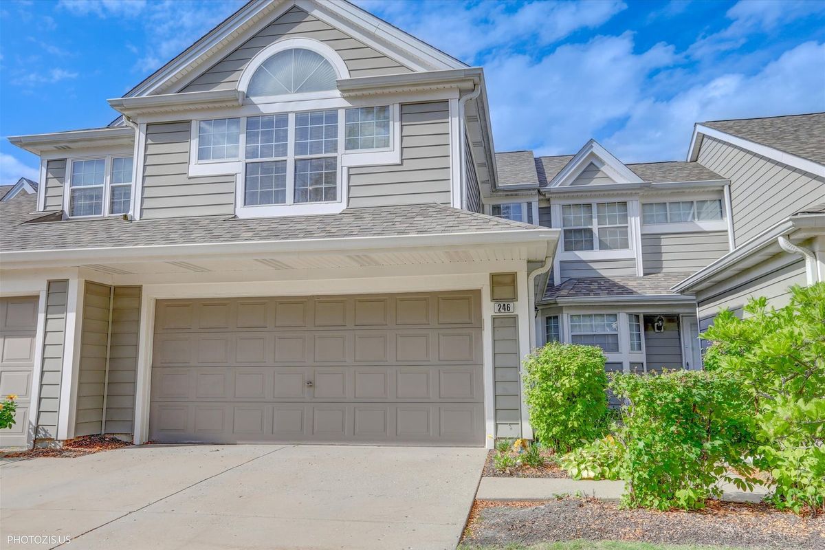 246 Woodstone Drive, Buffalo Grove, IL 60089