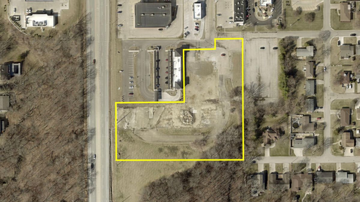 Lot 2 16th Street, Peru, IL 61354