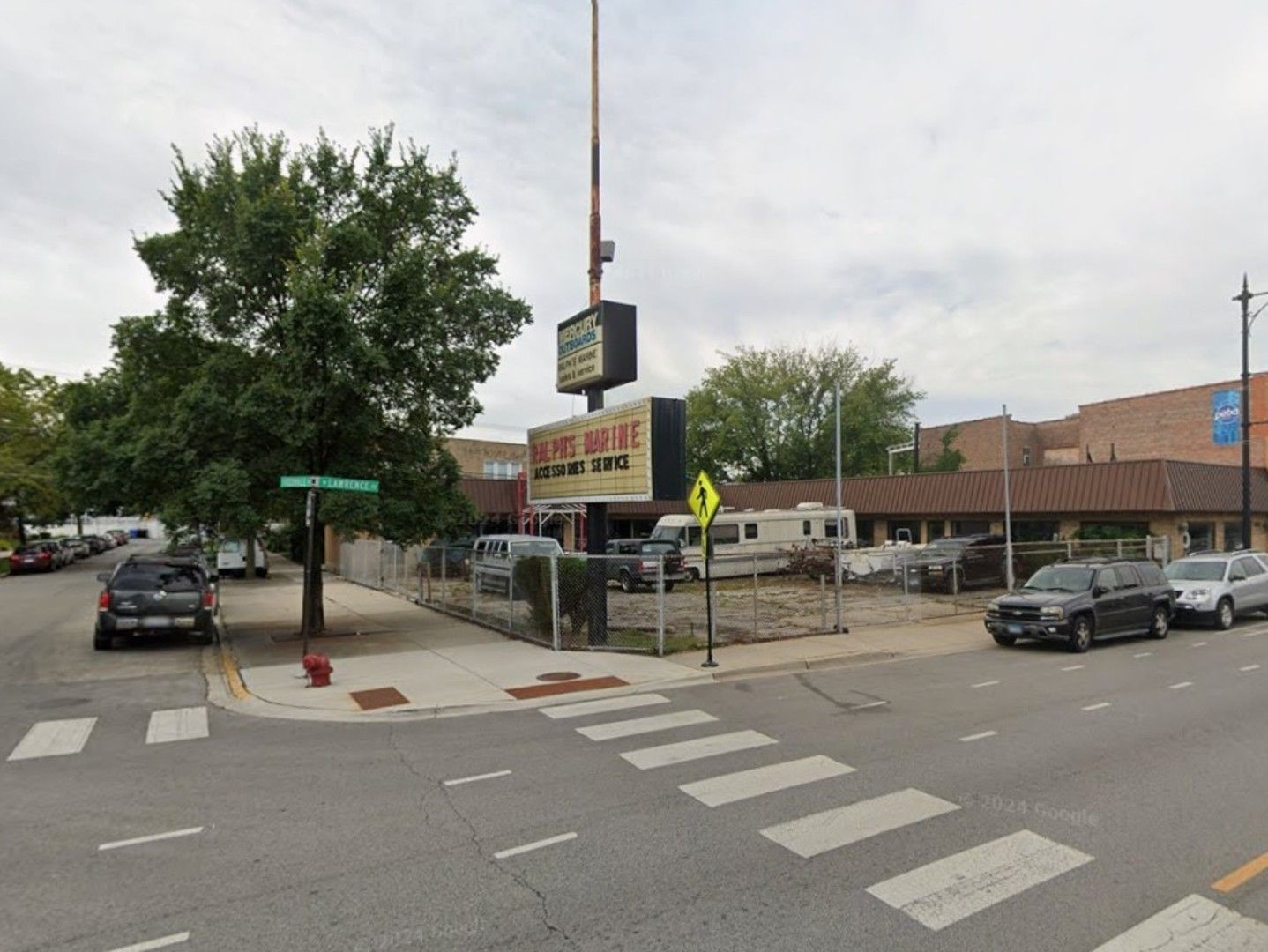 4135 W Lawrence Avenue — Chicago, IL 60630