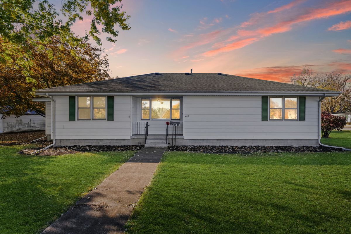 419 MAIN Street, Farmer City, IL 61842