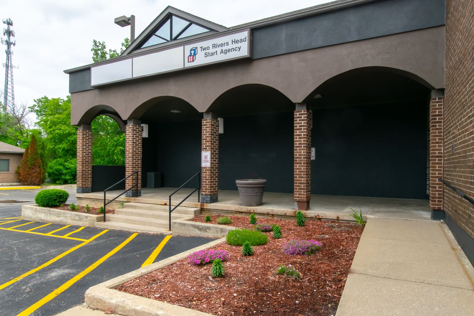 1715 Division Street #C-M103 — Morris, IL 60450