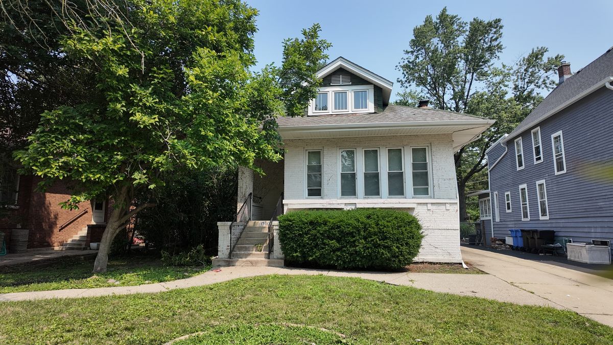 1700 105th Street, Chicago, IL 60643