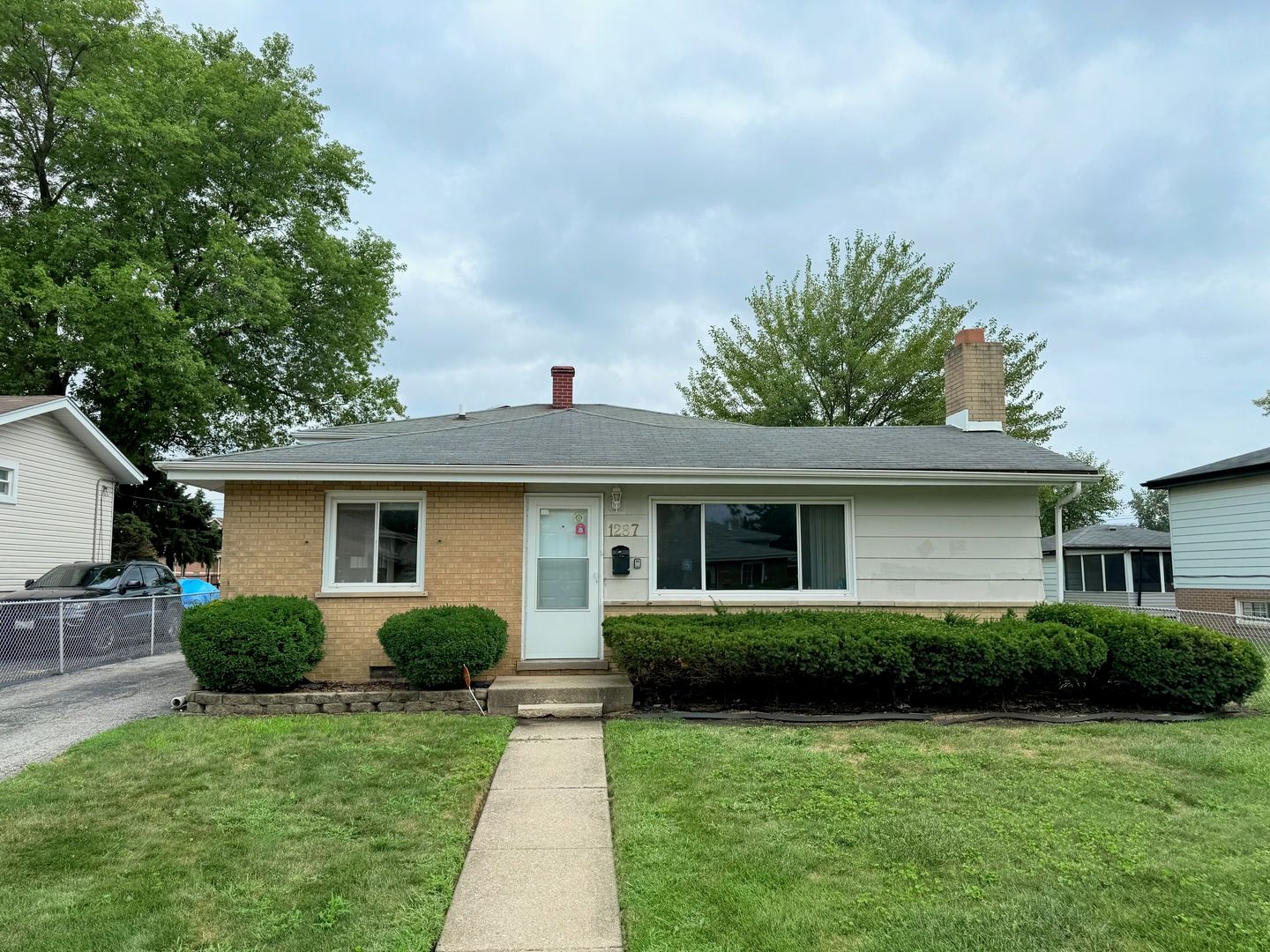 1287 Arthur Street — Calumet City, IL 60409