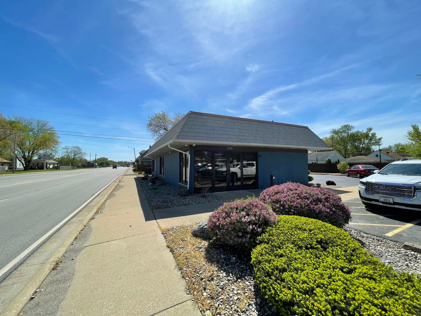1370 W Court Street — Kankakee, IL 60901