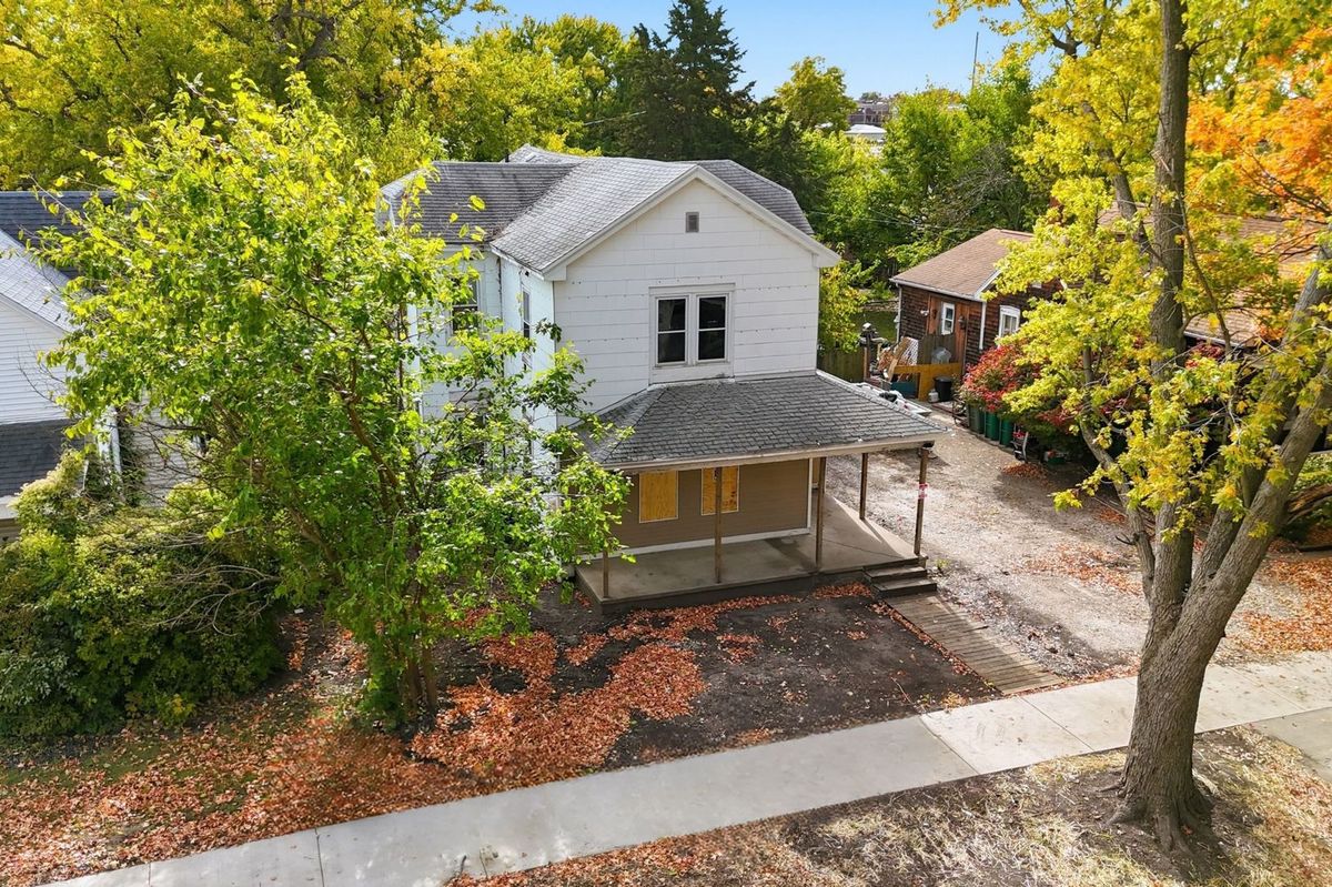 1205 Champaign Avenue, Mattoon, IL 61938
