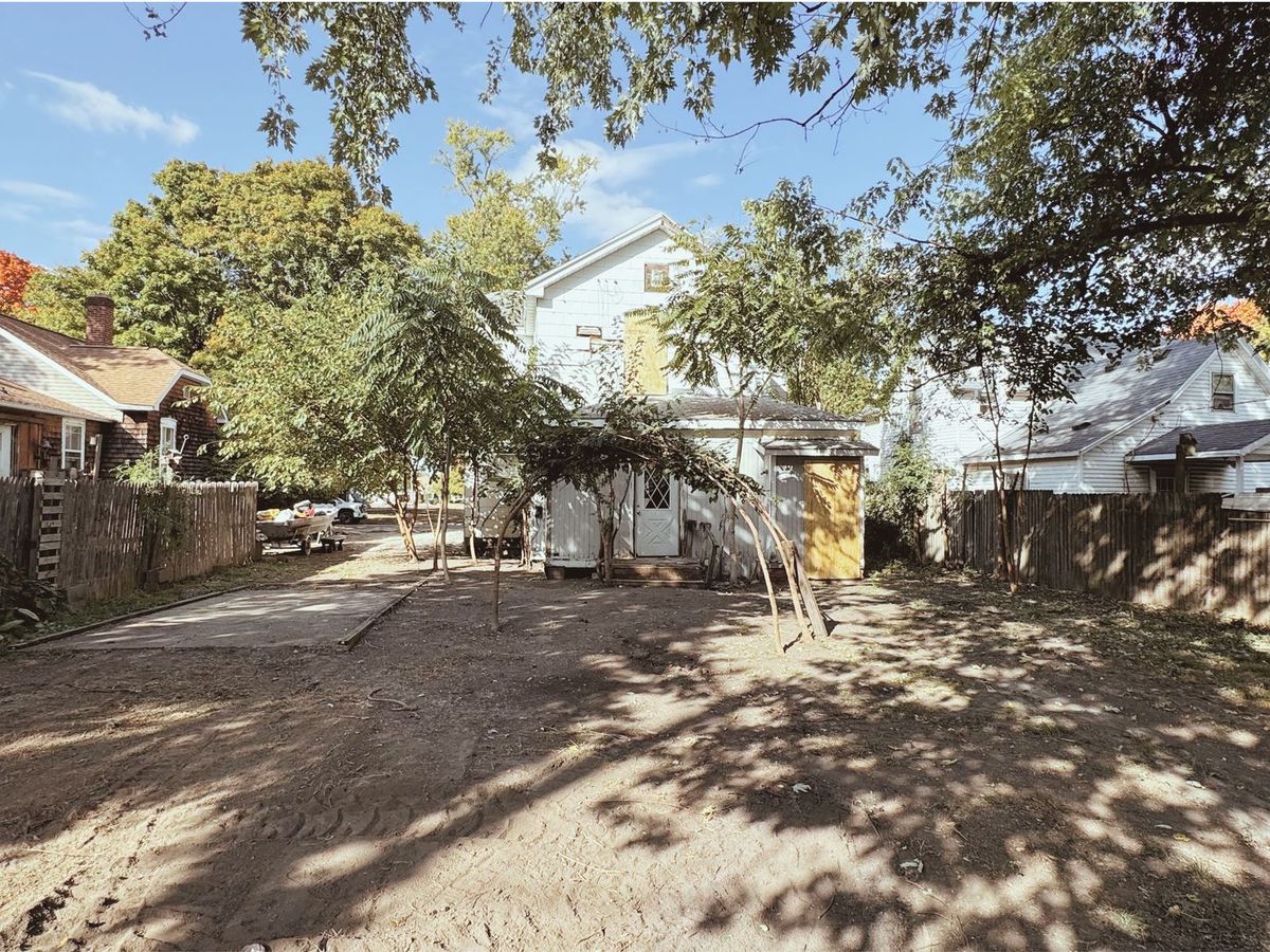 1205 Champaign Avenue, Mattoon, IL 61938
