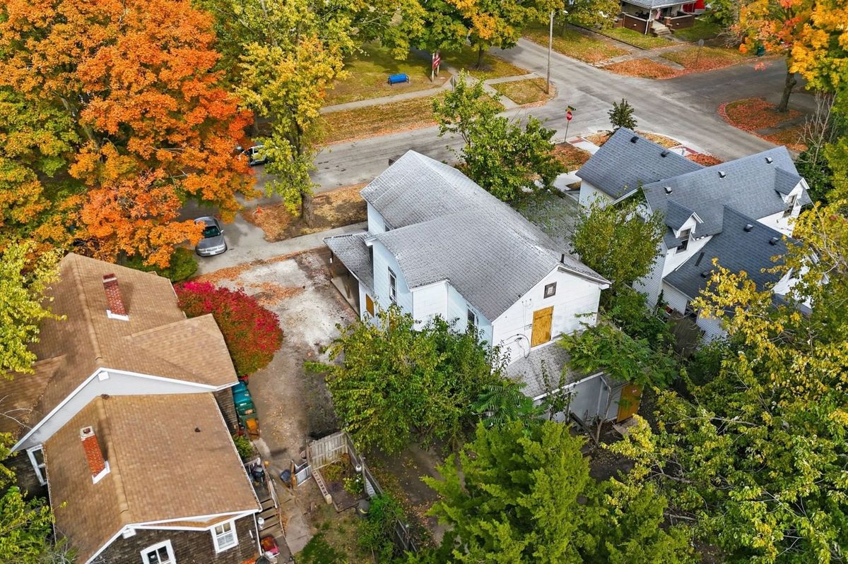 1205 Champaign Avenue, Mattoon, IL 61938