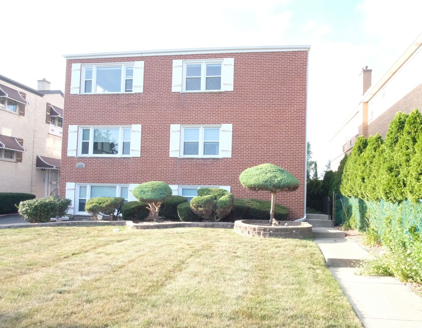 8418 W Oak Avenue #3 — Niles, IL 60714