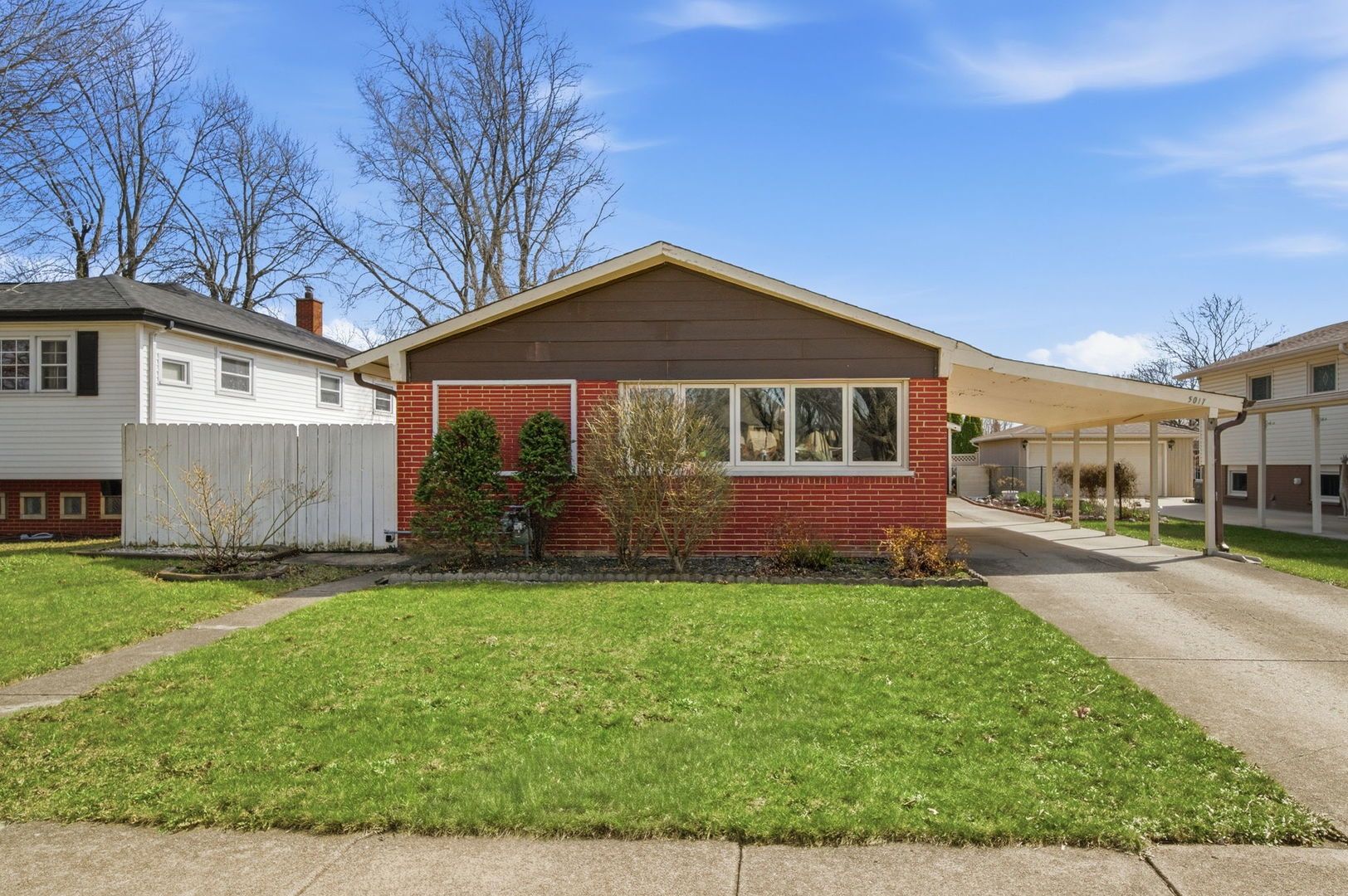 5017 W 101st Street — Oak Lawn, IL 60453