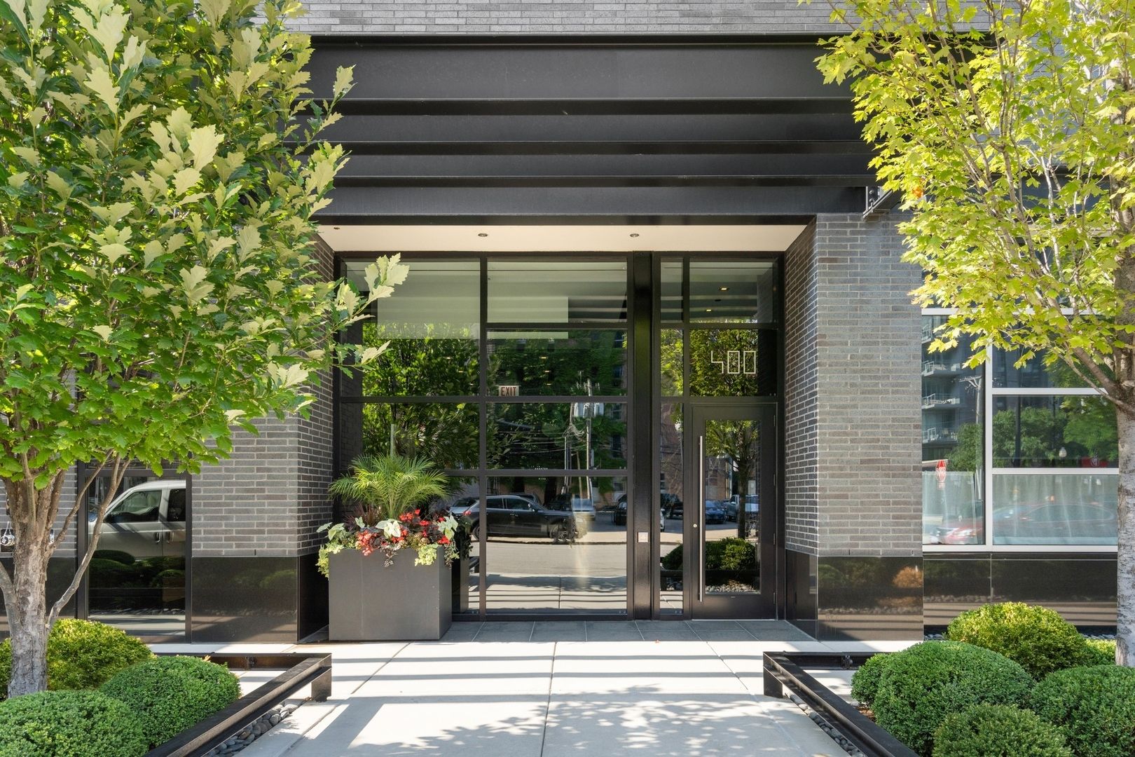 400 W HURON Street #801 — Chicago, IL 60654